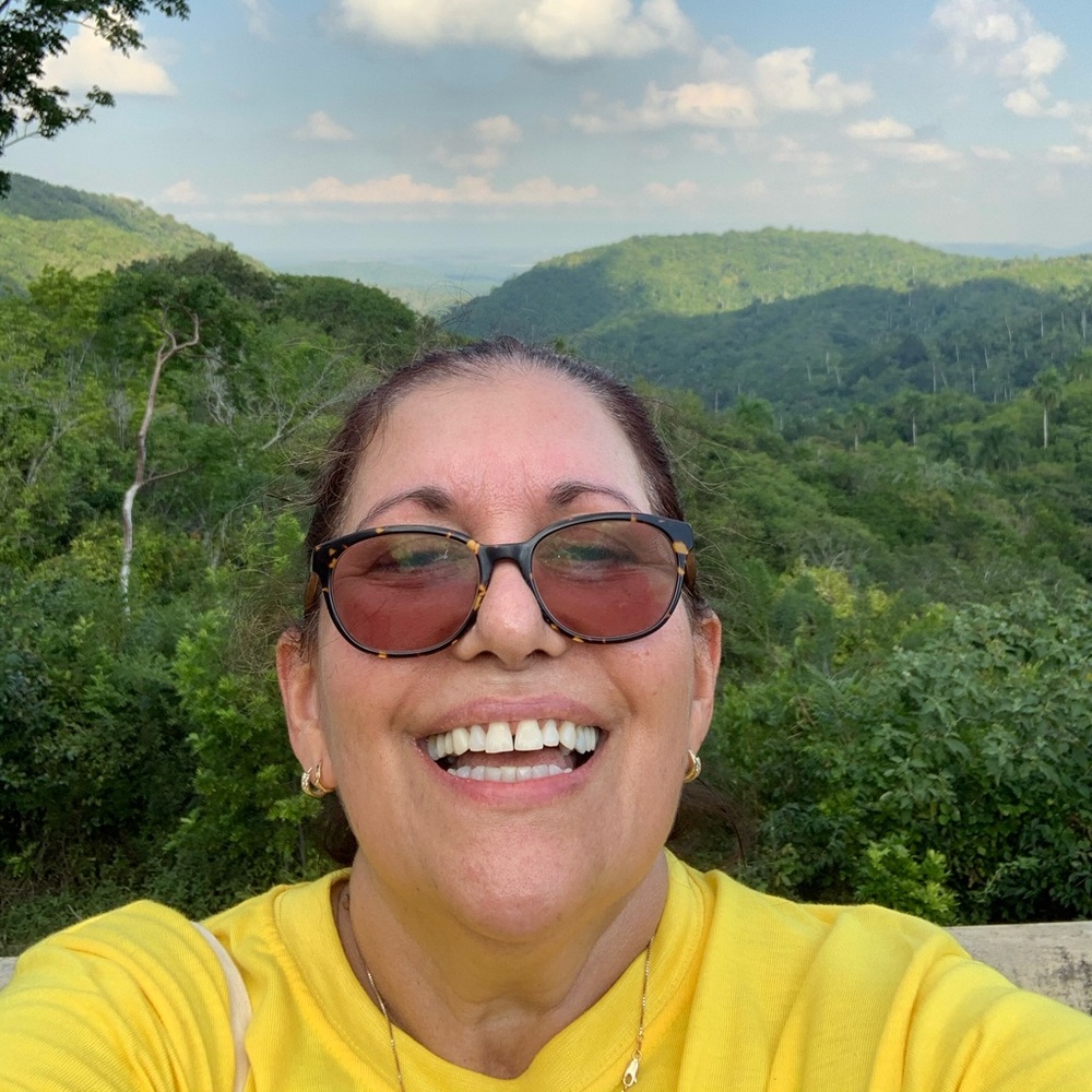 Meet your Posher, Rosa - Picture 3 of 6